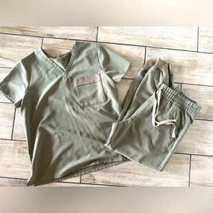 FIGS Heather Olive scrub set